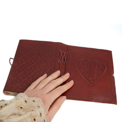 Handmade Leather Notebook Heart (17.5 x 13 cm)